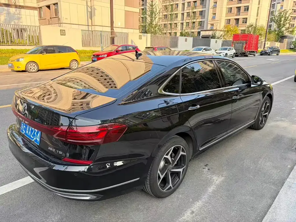 Volkswagen Passat — фото 9