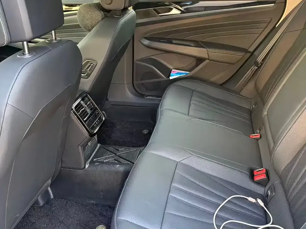 Volkswagen Passat — фото 2