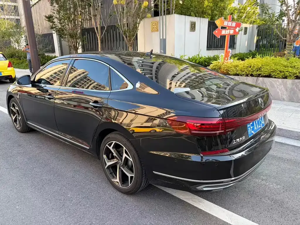 Volkswagen Passat — фото 10