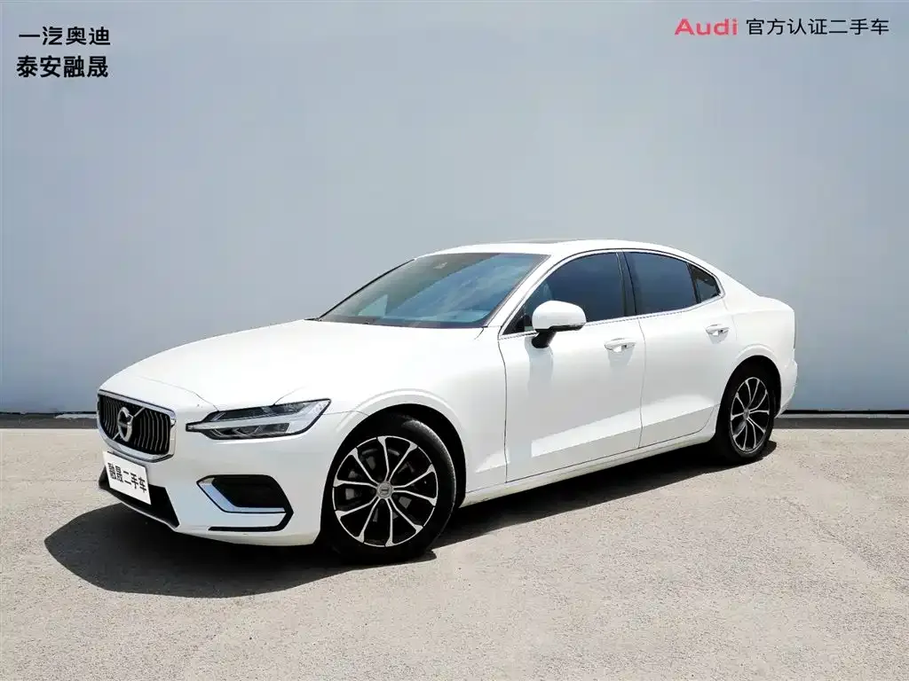 Volvo S60 — фото 1