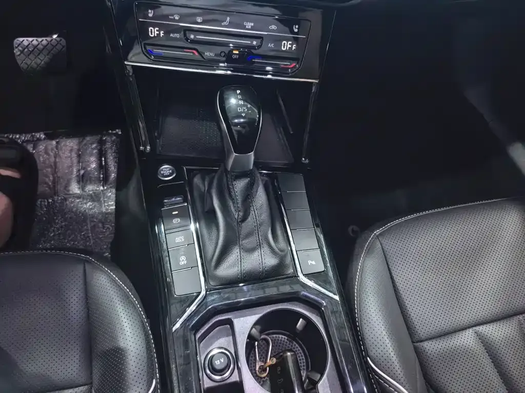 Volkswagen Passat — фото 9