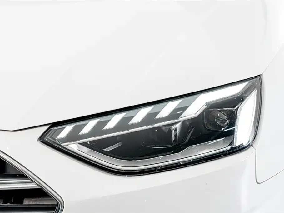 Audi A4L — фото 5