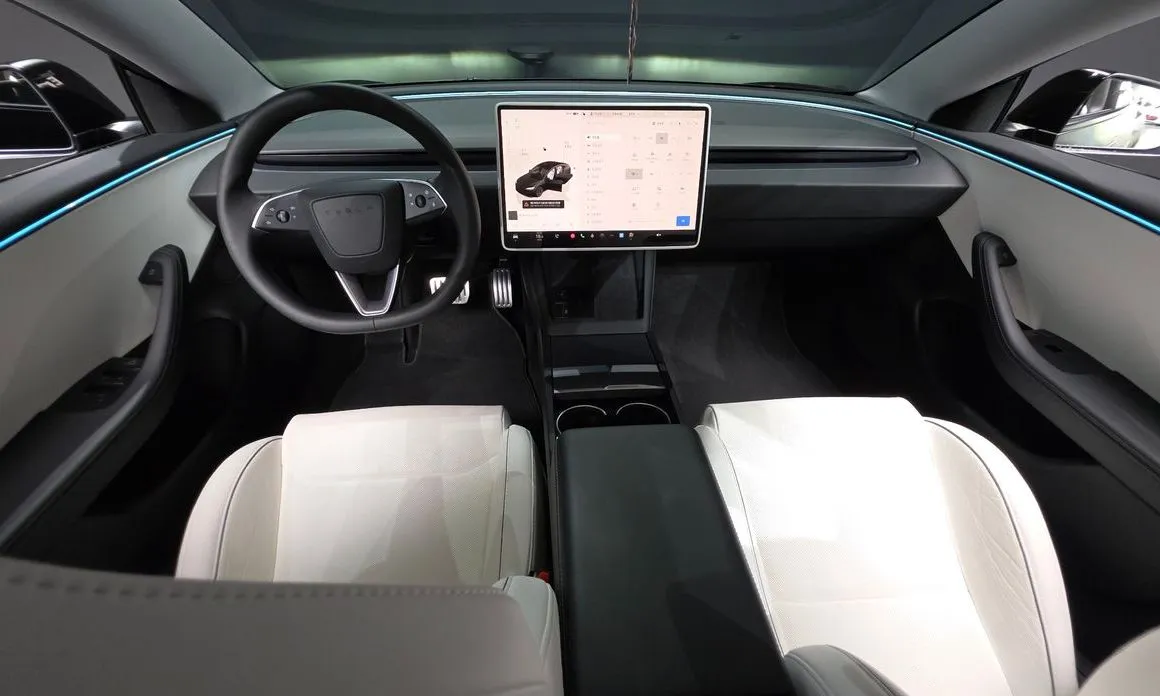 Tesla Model 3 — фото 5