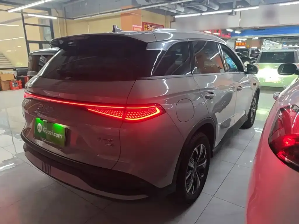 BYD Seal 05 DM-i — фото 9