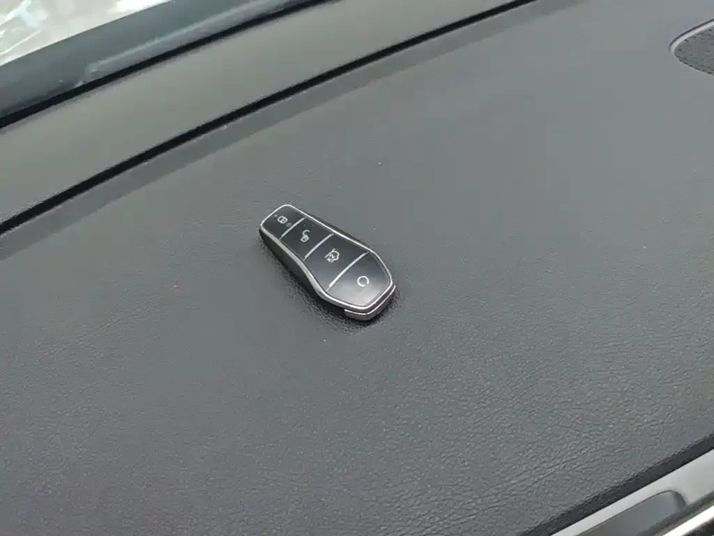 BYD Seal 05 DM-i — фото 3