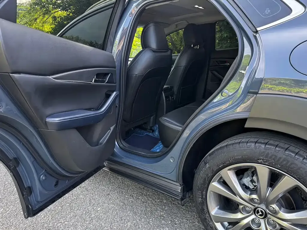 Mazda CX-30 — фото 2