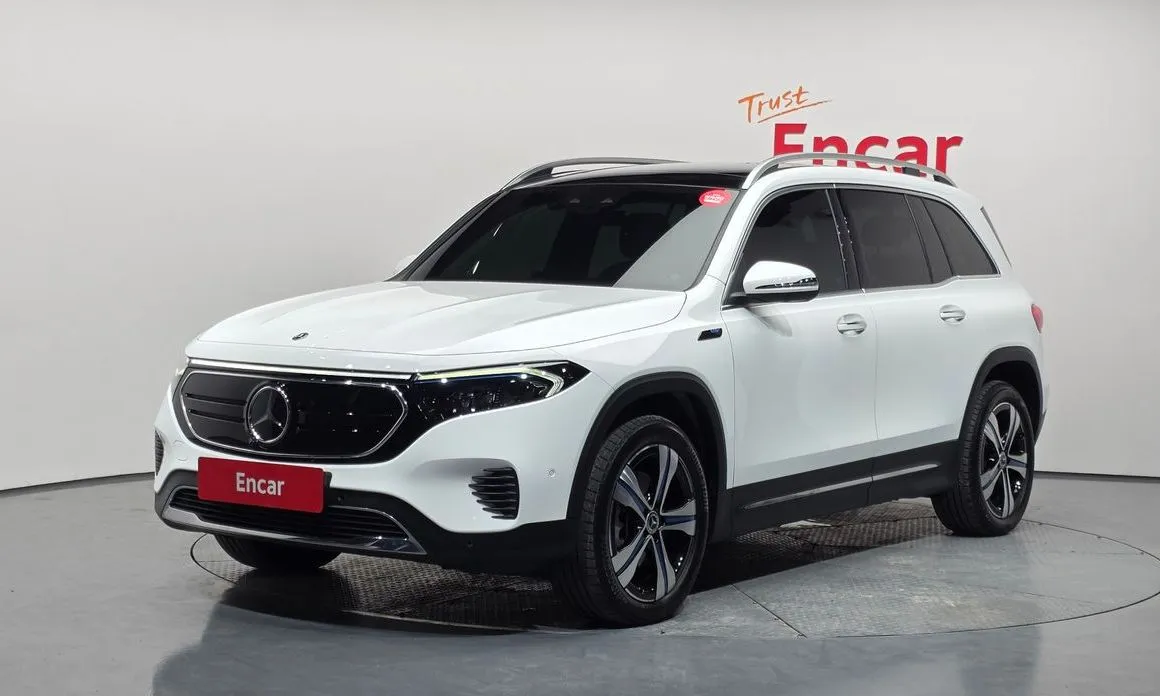 Mercedes-Benz EQB — фото 1