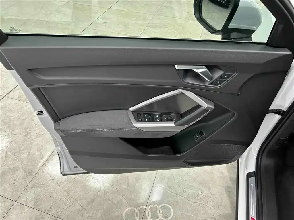 Audi Q3 — фото 4
