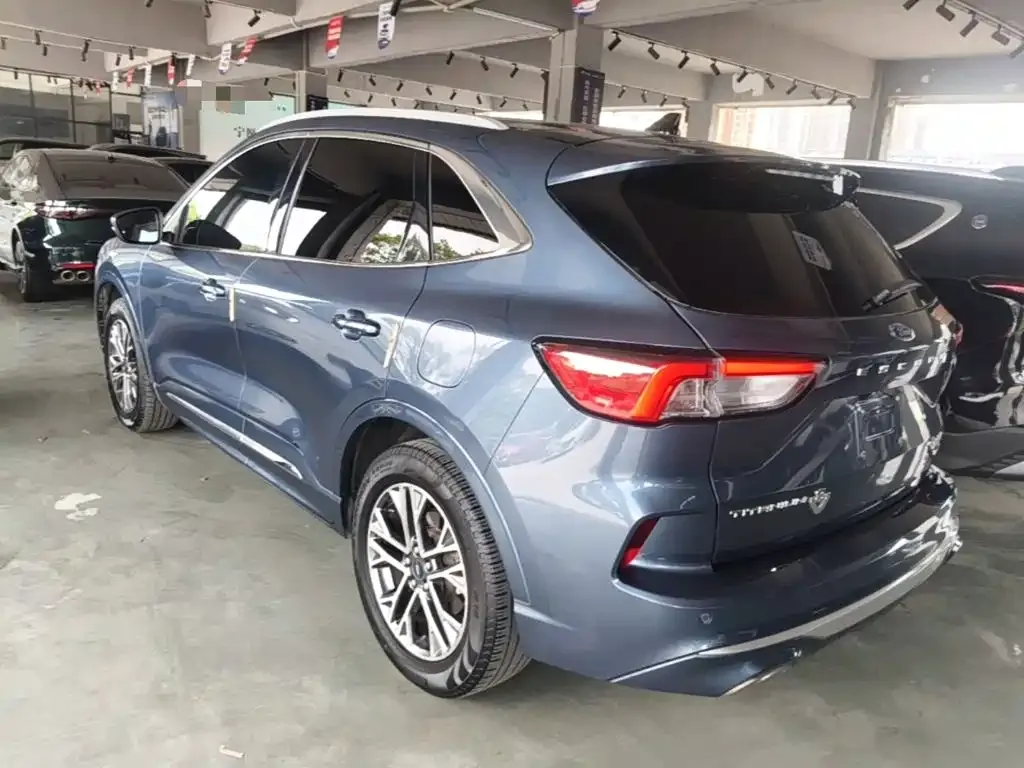 Ford Escape 2022 из CN, фото 9