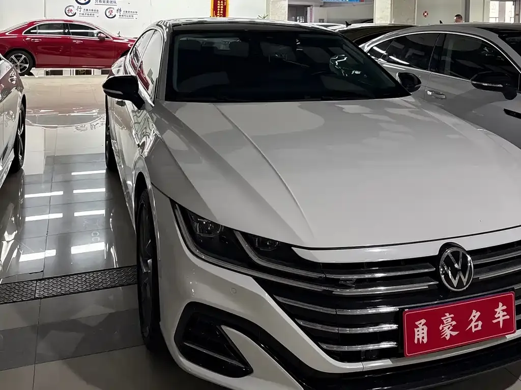 Volkswagen CC — фото 1