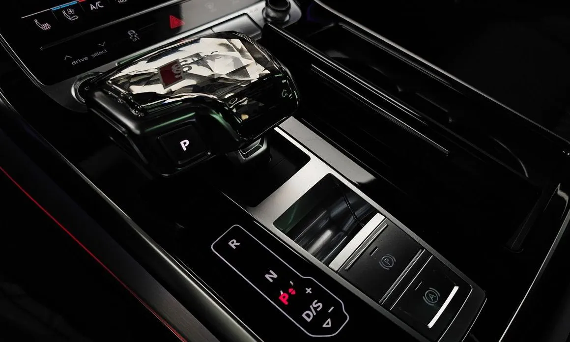 Audi Q8 — фото 2