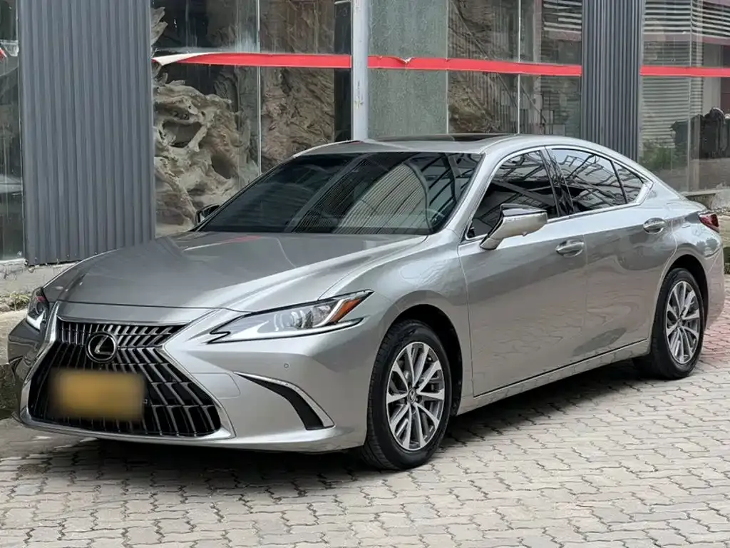 Lexus ES — фото 9