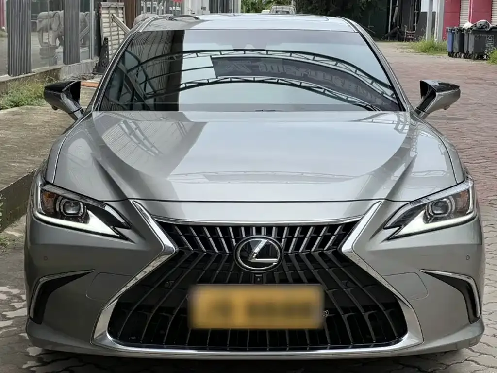 Lexus ES — фото 5