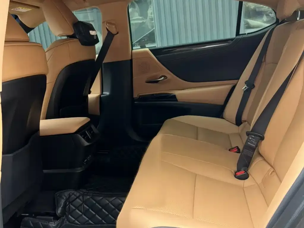 Lexus ES — фото 2