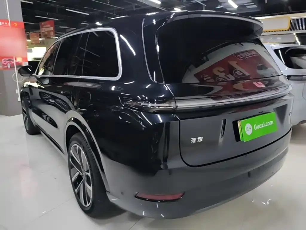 Li Auto L9 — фото 4