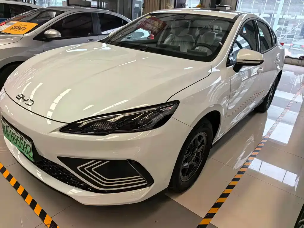 BYD Seal 05 DM-i — фото 1