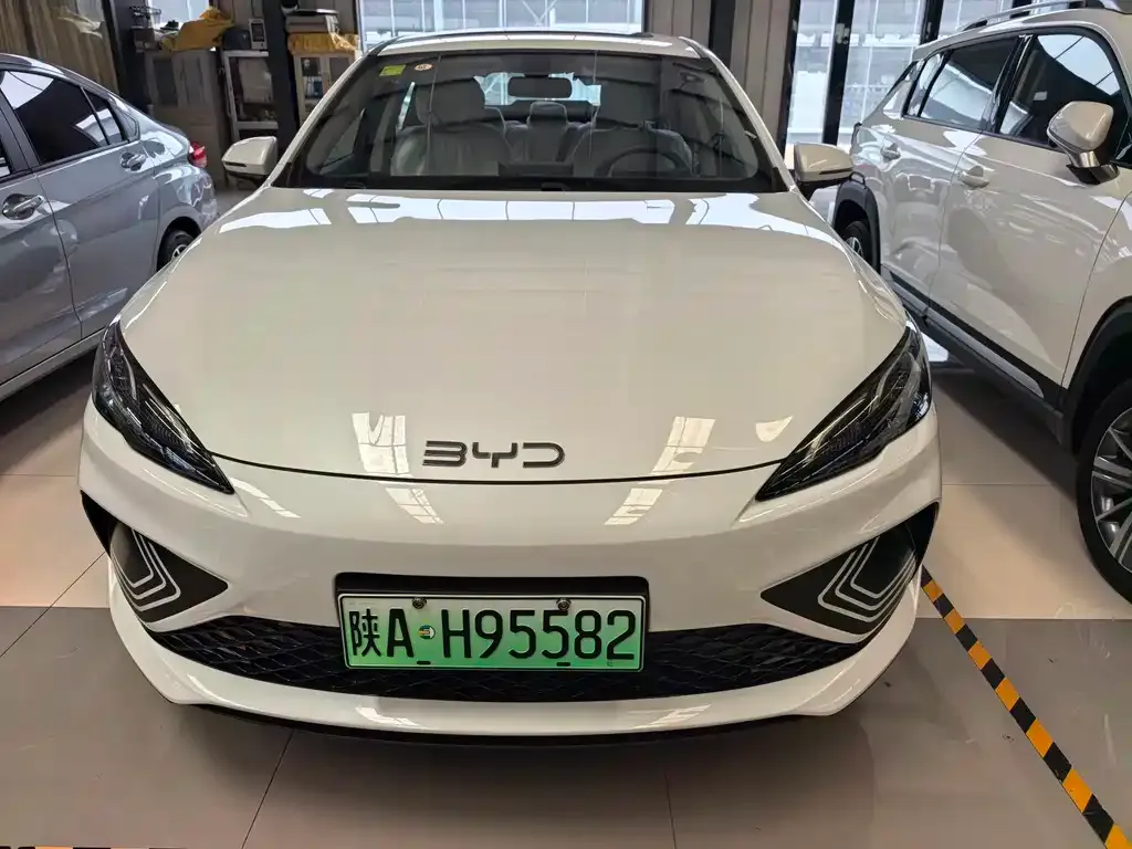 BYD Seal 05 DM-i — фото 10