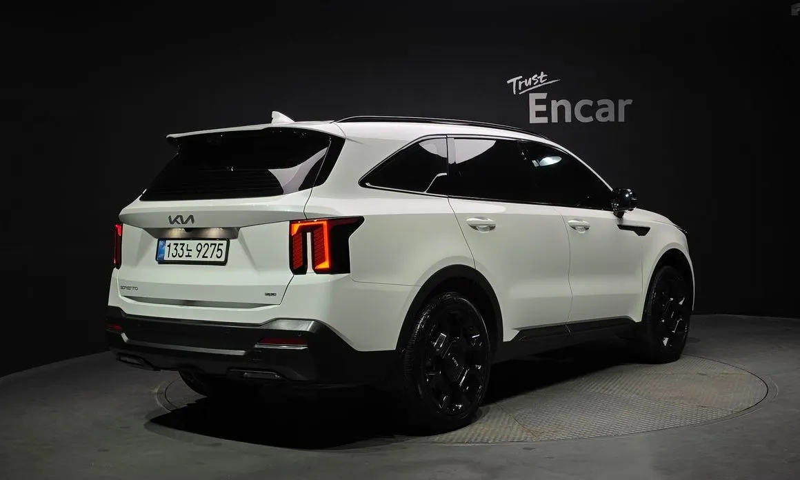 Kia Sorento — фото 6