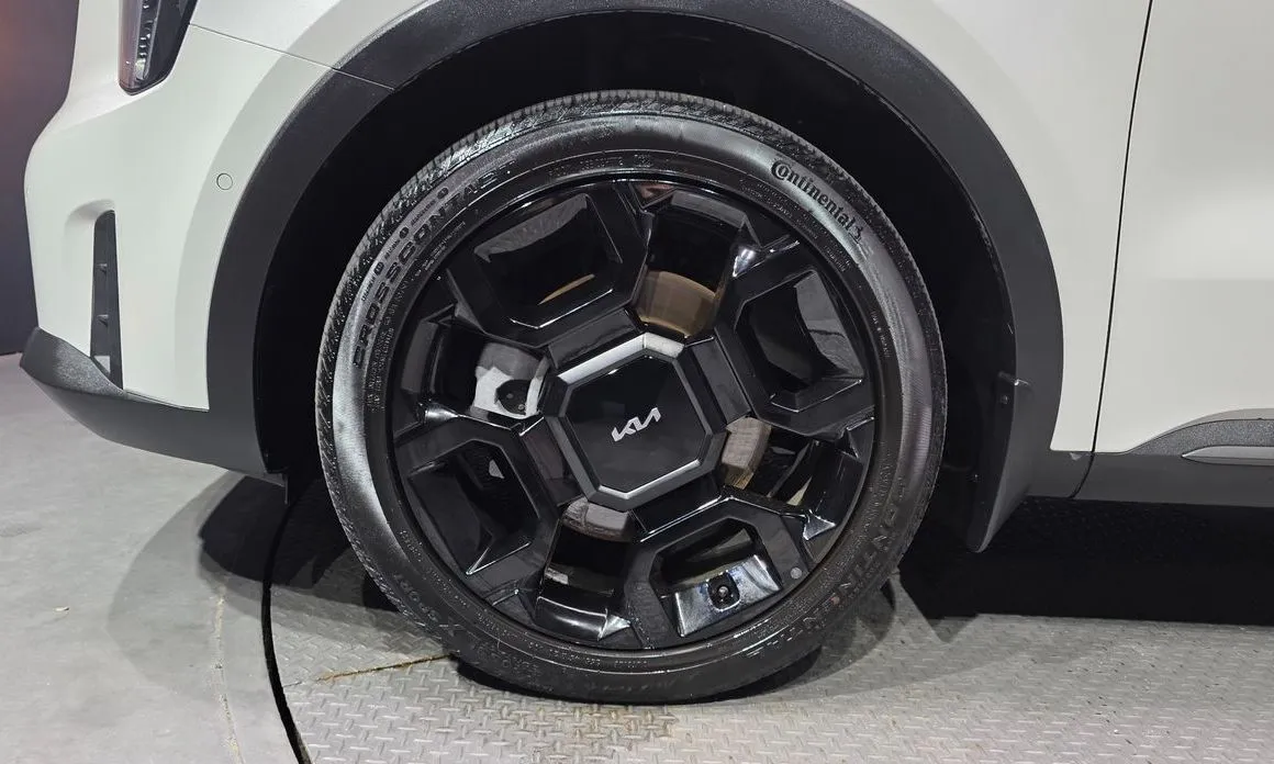 Kia Sorento — фото 10