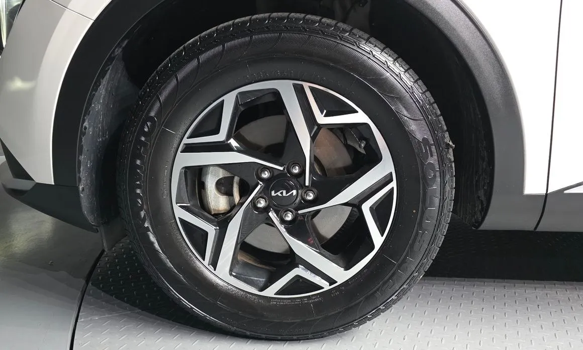 Kia Sportage — фото 10