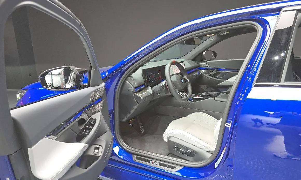 BMW M5 2026 из KR, фото 10
