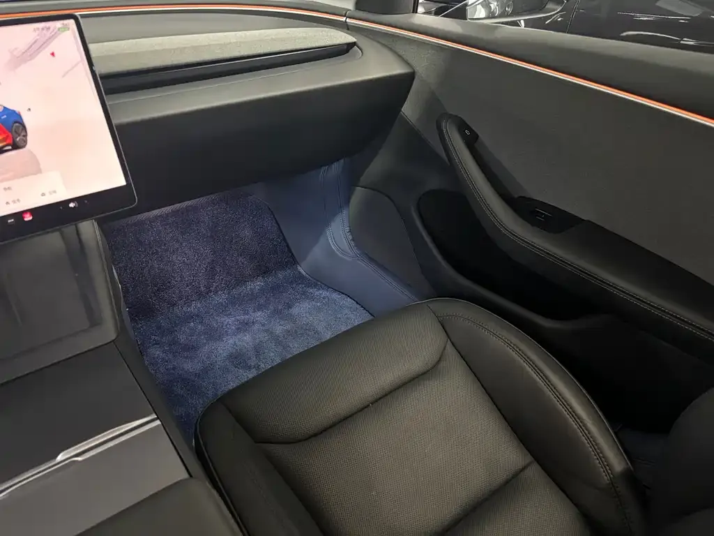 Tesla Model 3 — фото 2