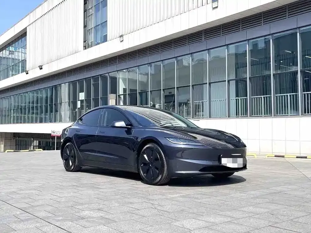 Tesla Model 3 — фото 8