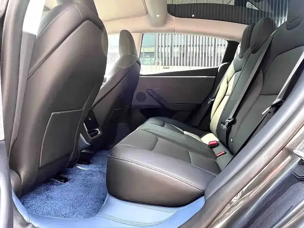 Tesla Model 3 — фото 4