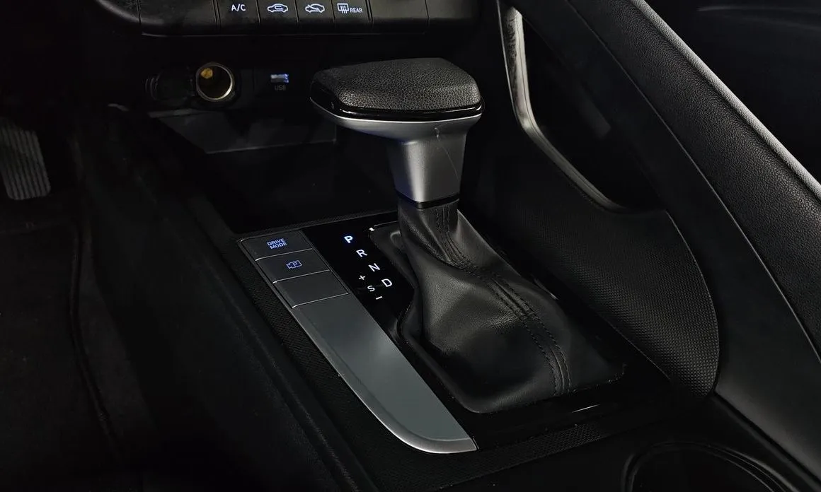 Hyundai AVANTE — фото 4