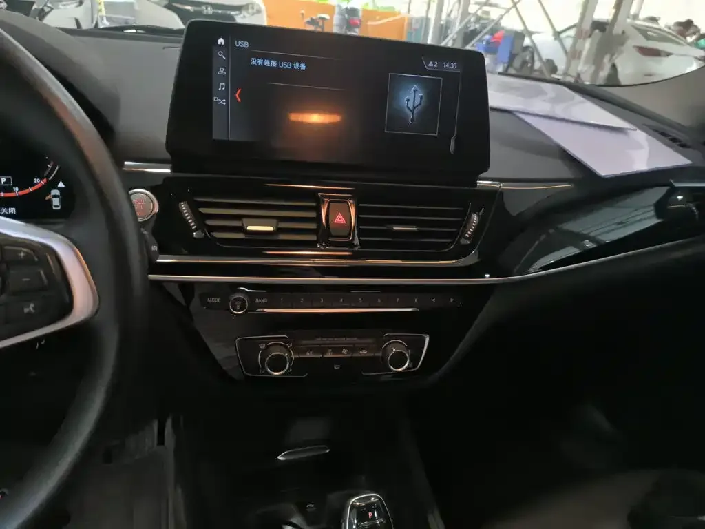 BMW 1 Series 2022 из CN, фото 3