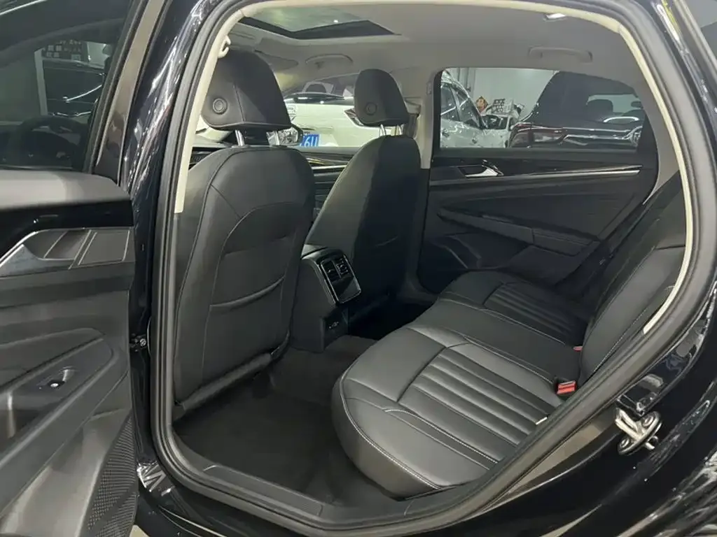 Volkswagen Passat — фото 9