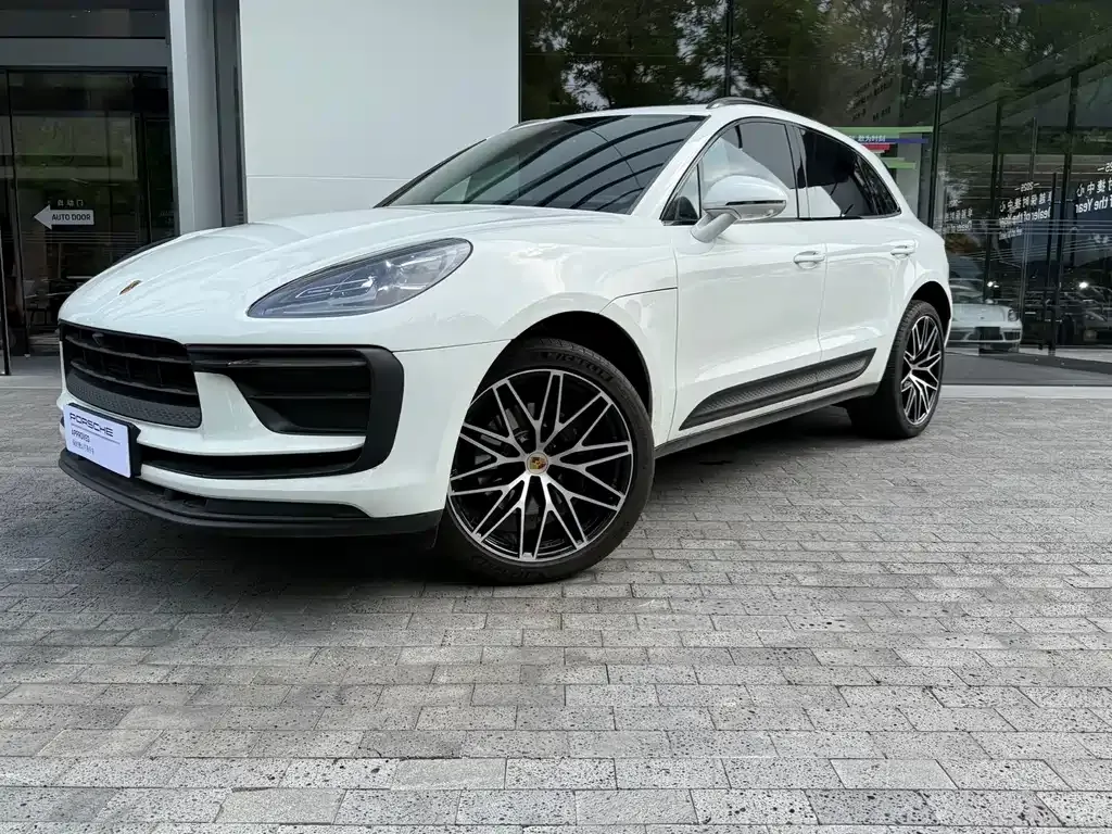 Porsche Macan — фото 1