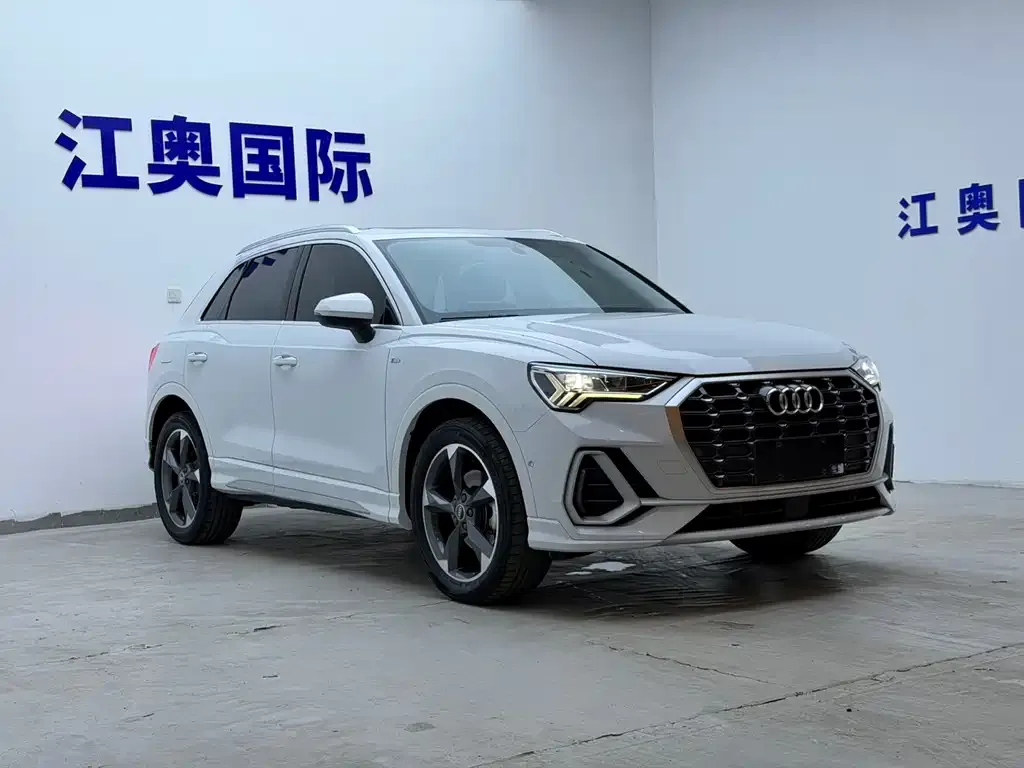 Audi Q3 — фото 3