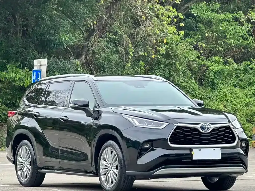 Toyota Highlander — фото 9