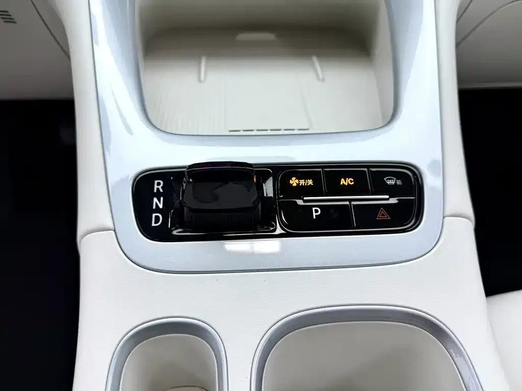 Geely Starburst — фото 2