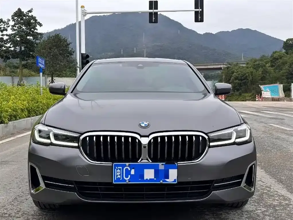 BMW 5 Series — фото 6