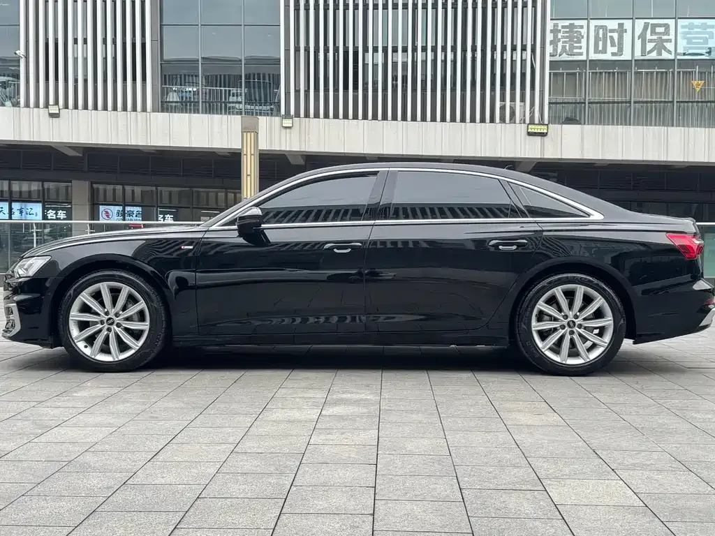 Audi A6L — фото 4
