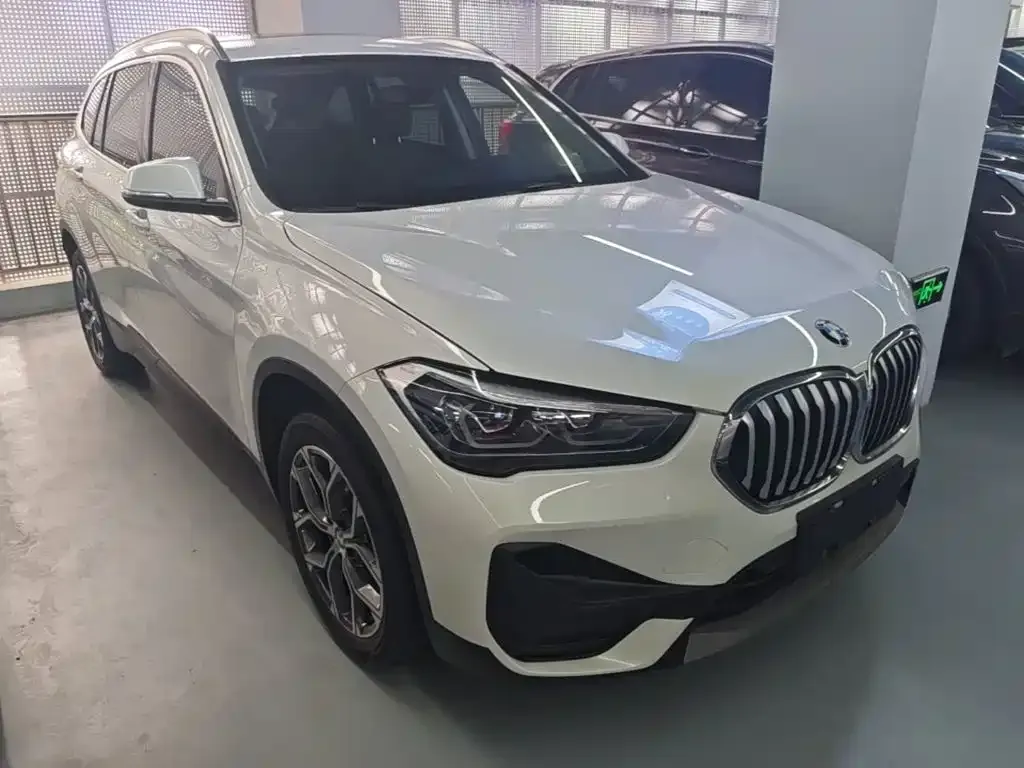 BMW X1 — фото 5
