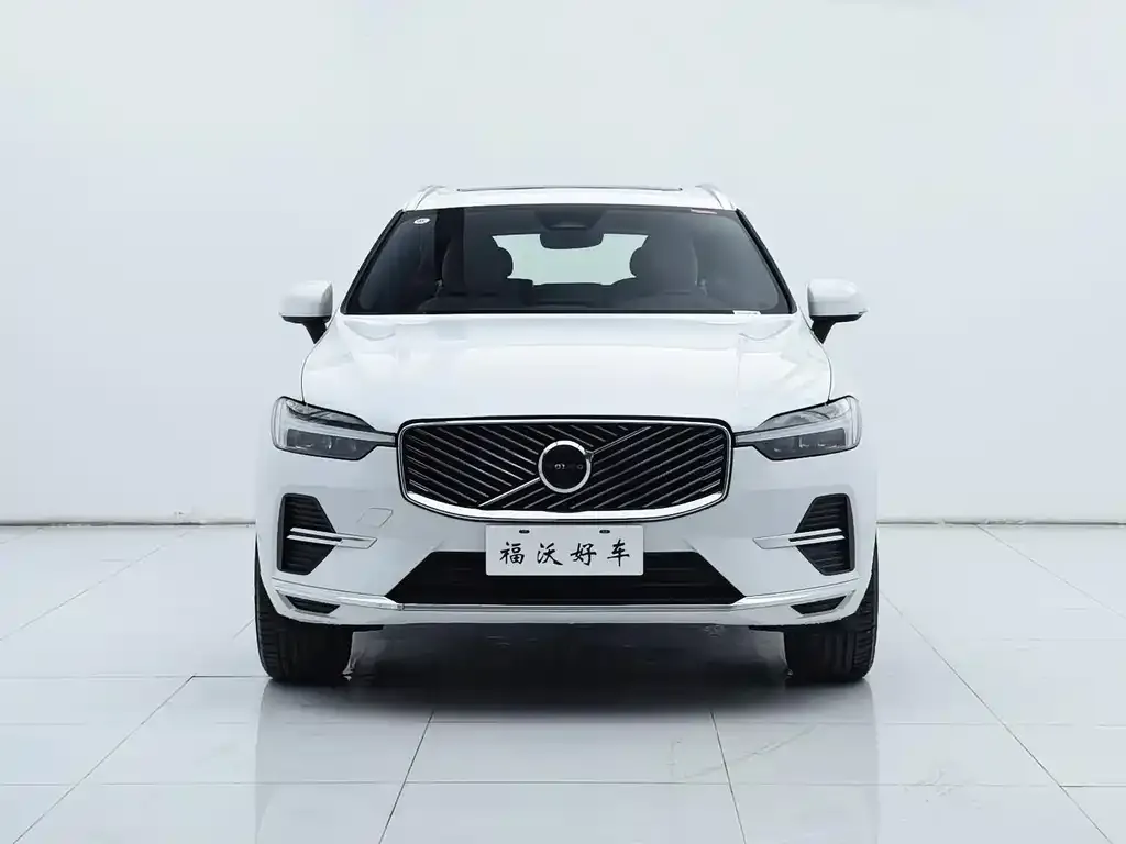 Volvo XC60 — фото 10