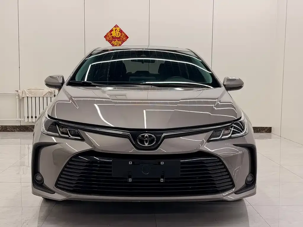 Toyota Corolla — фото 6
