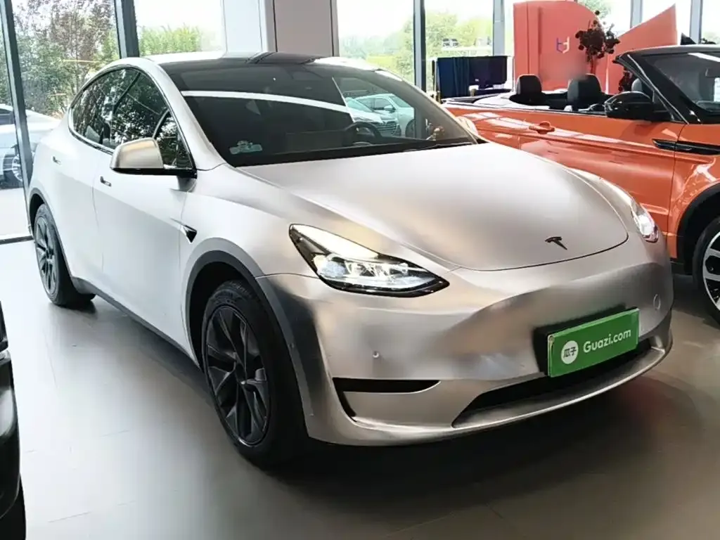 Tesla Model Y — фото 8