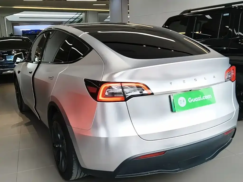 Tesla Model Y — фото 7