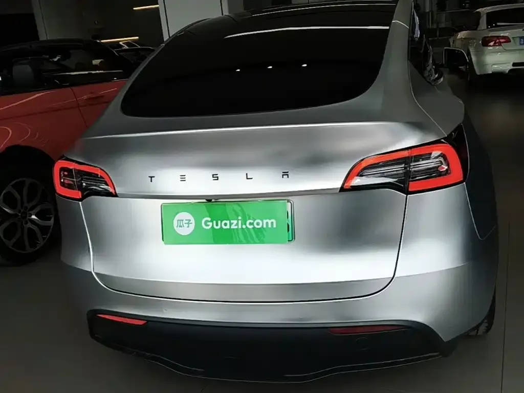 Tesla Model Y — фото 3