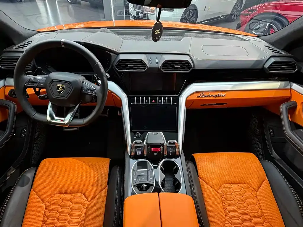 Lamborghini Urus — фото 5