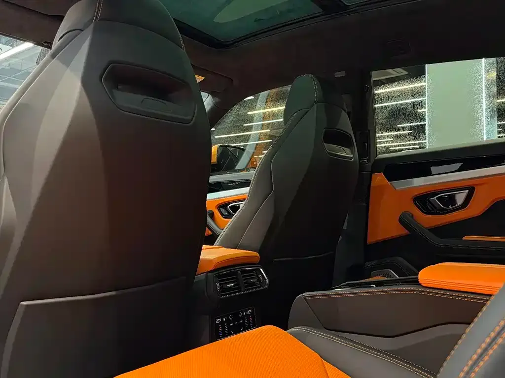Lamborghini Urus — фото 3