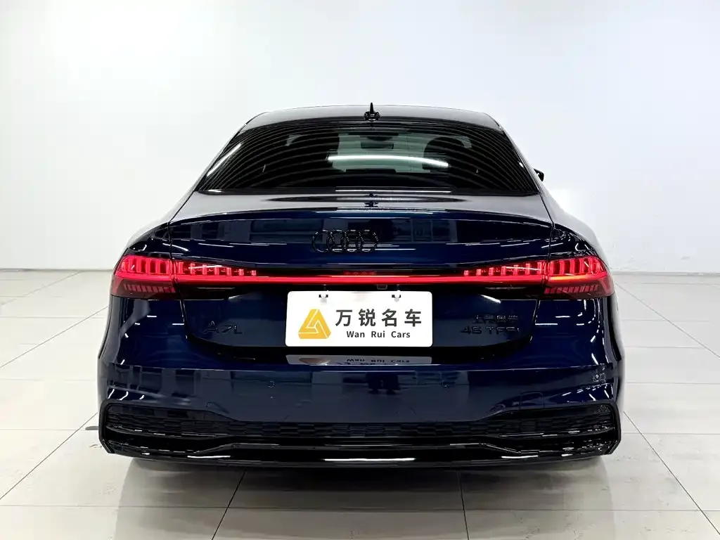 Audi A7L — фото 2