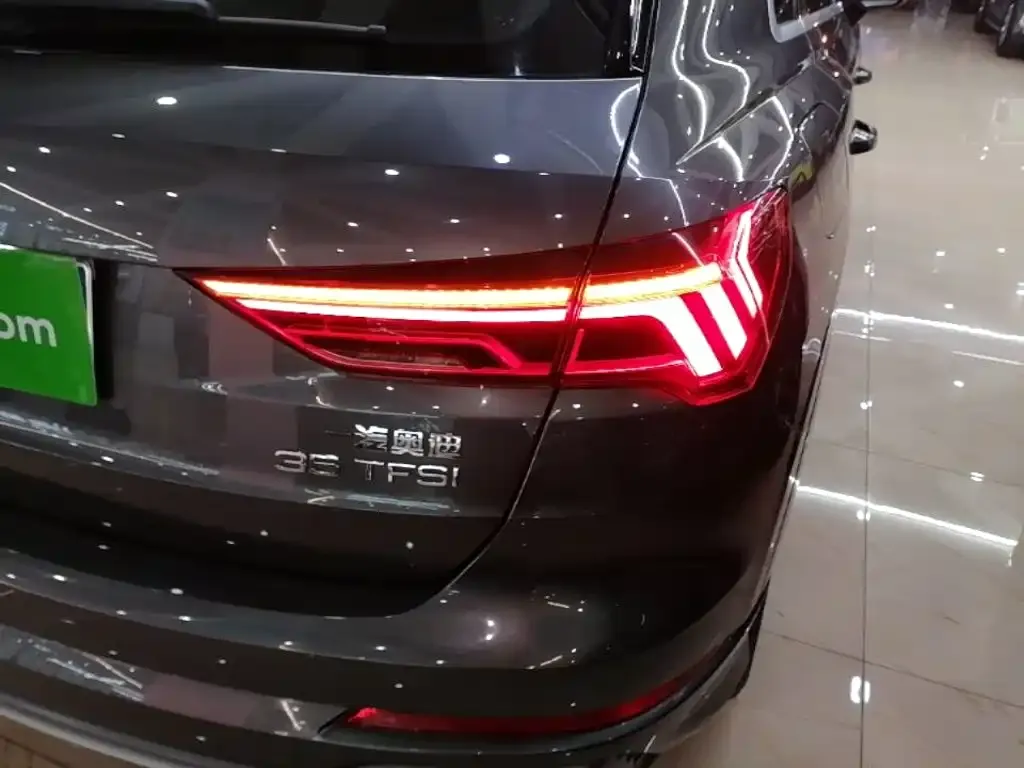 Audi Q3 — фото 8