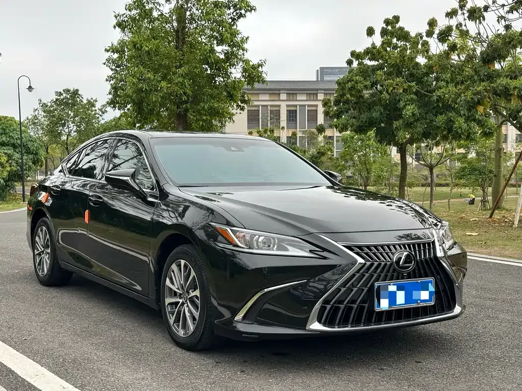 Lexus ES — фото 6
