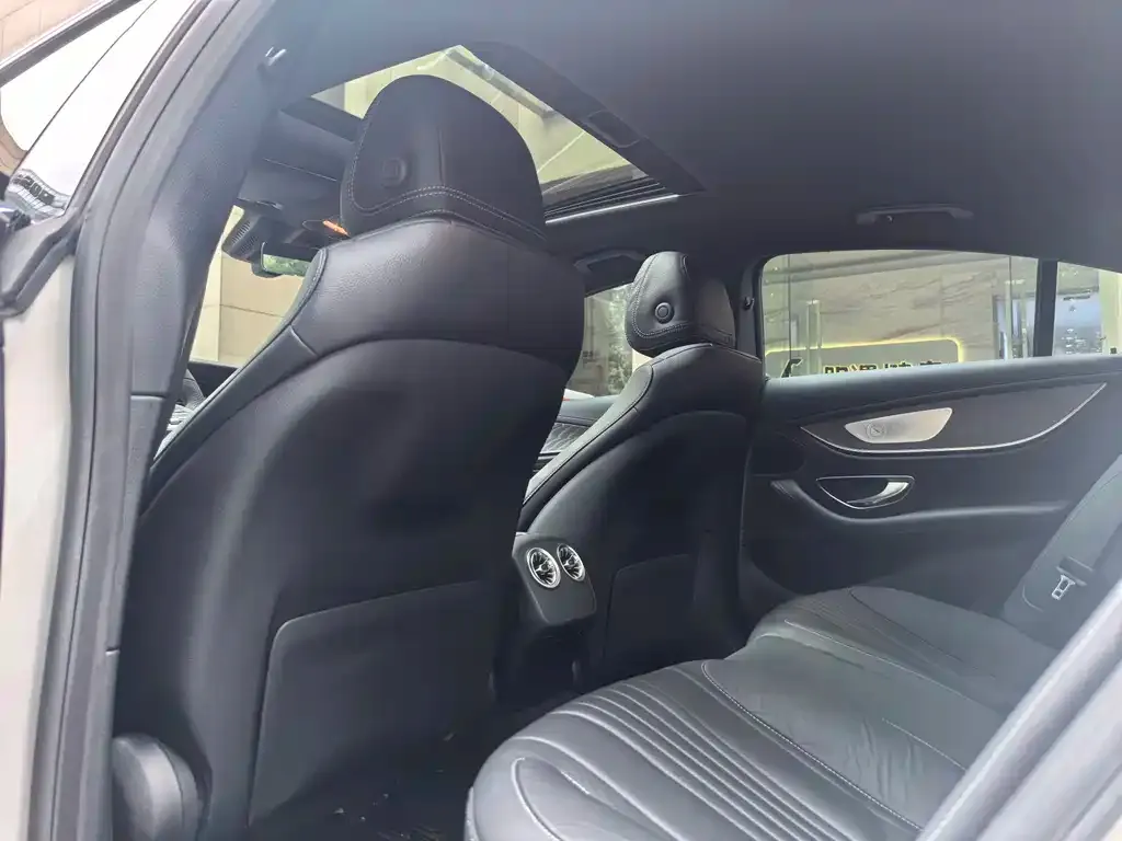 Mercedes-Benz CLS — фото 2