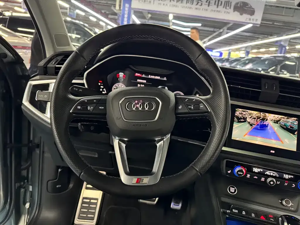 Audi Q3 Sportback — фото 8